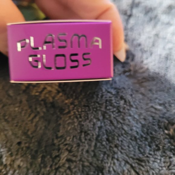 Eye primer and face gloss bundle - Picture 4 of 4